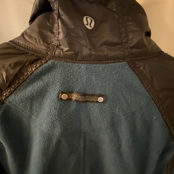 Lululemon Jacket - Picture 3 of 4